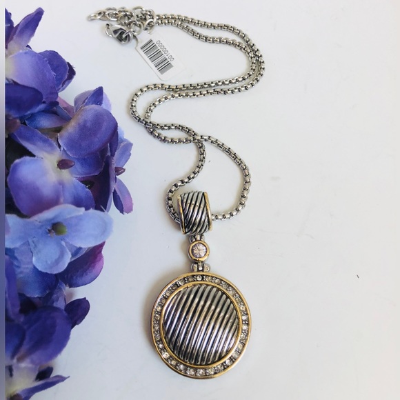 Textured Silvertone Necklace - Picture 2 of 3